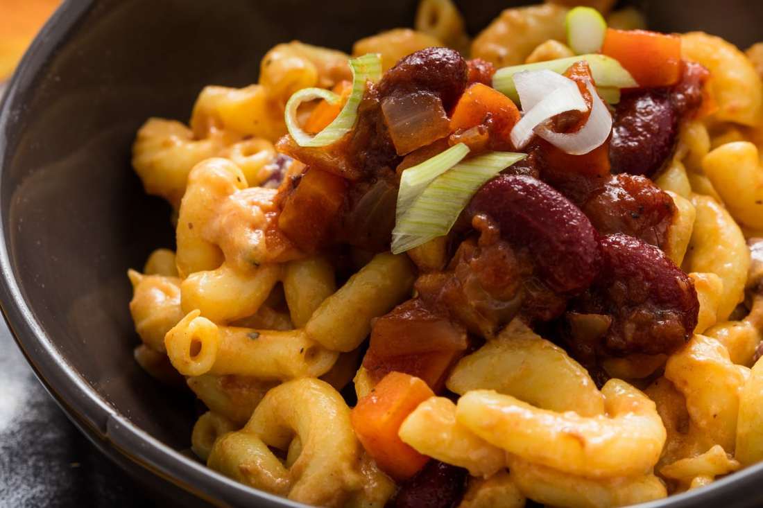 Vegan Chili Mac (Goran Kosanovic/For The Washington Post)